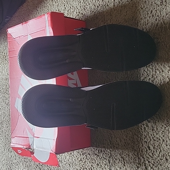 Nike Air Force 270 - Picture 5 of 5